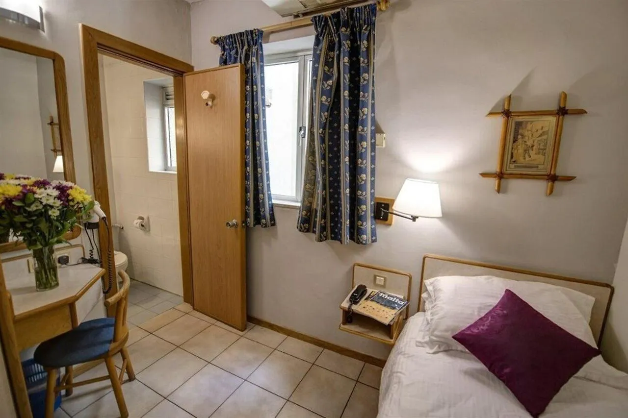 Sliema Chalet Hotel 3*,