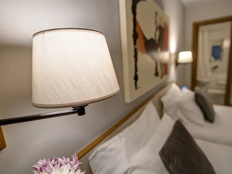 Sliema Chalet Hotel 3*,